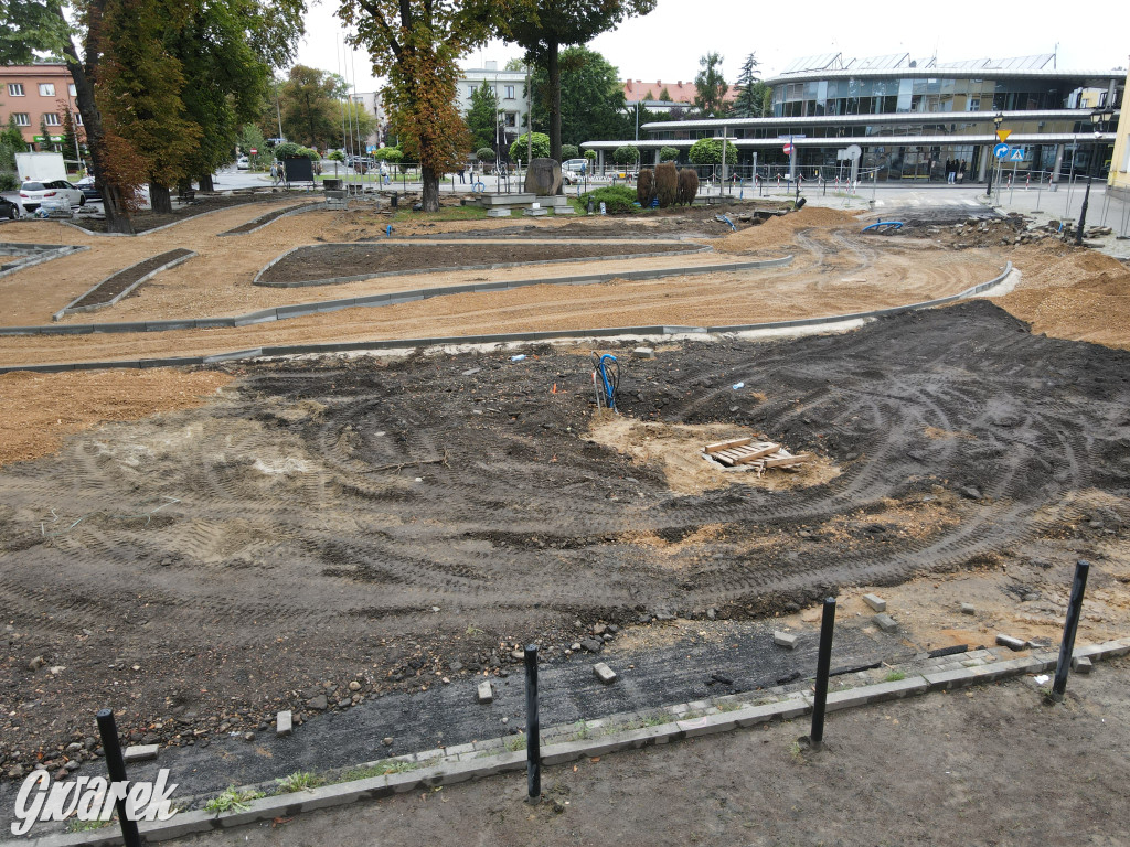 Tarnowskie Góry. Centrum przesiadkowe w budowie