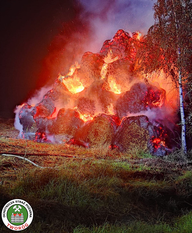 Wieszowa. Pożar stogu słomy