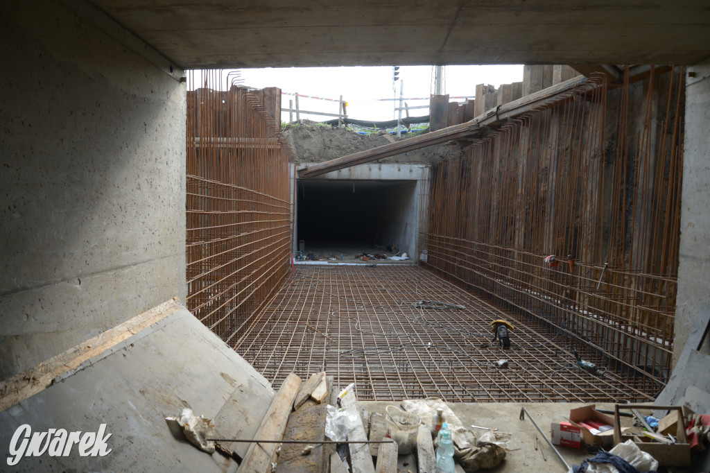 Tarnowskie Góry. Tunel  pieszo-rowerowy w budowie