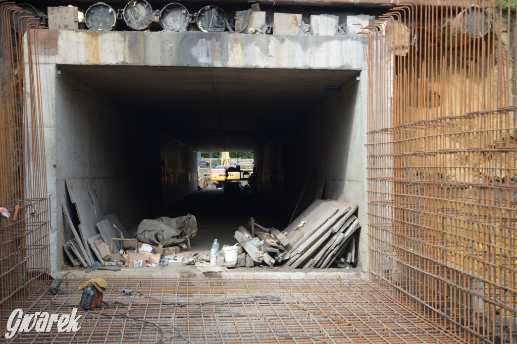 Tarnowskie Góry. Tunel  pieszo-rowerowy w budowie