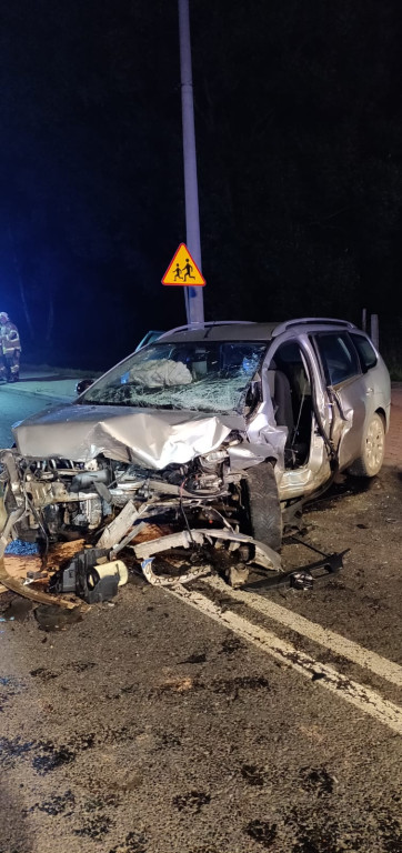 Zderzenie z autobusem i czołówka osobówek