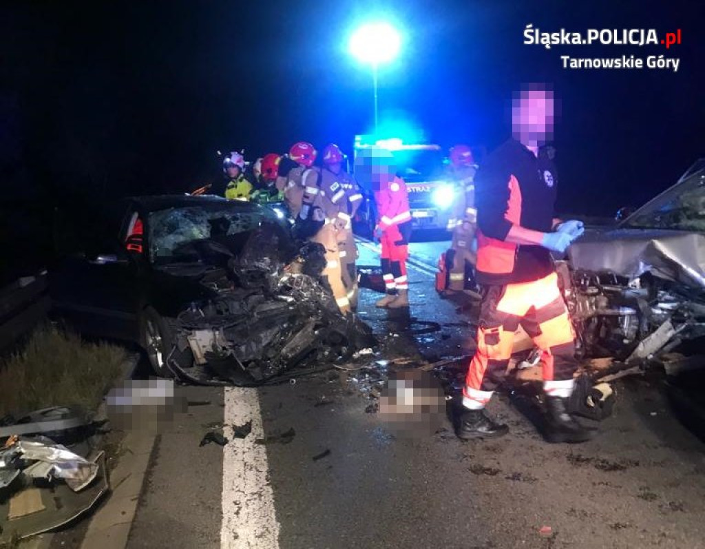 Zderzenie z autobusem i czołówka osobówek