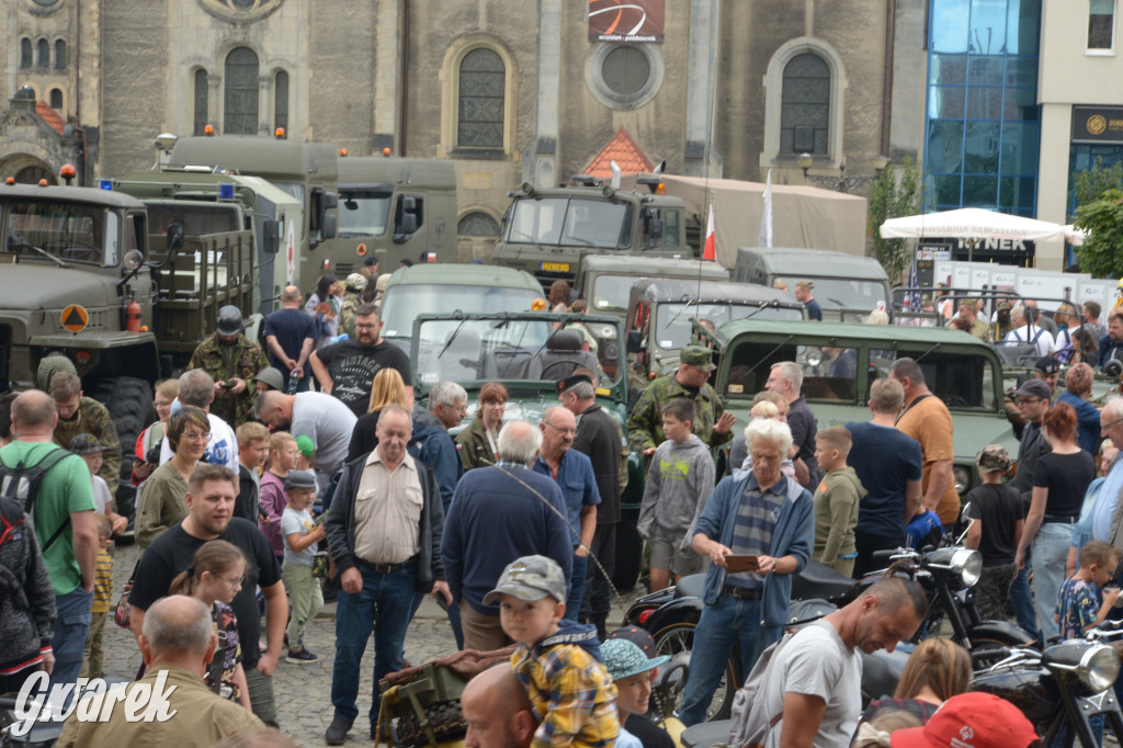 Tarnowskie Góry.  IV Tarnogórski Piknik Militarny