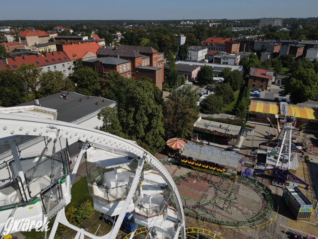 Gwarki 2023 i karuzele. Taki stąd widok