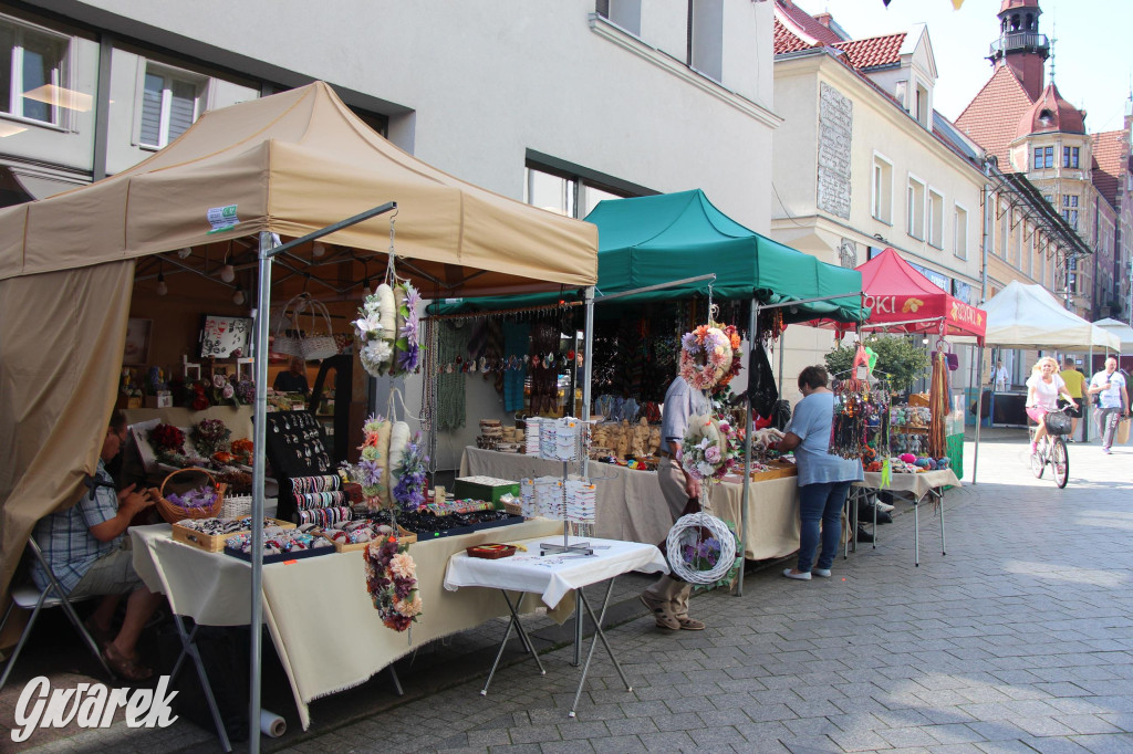 Gwarki 2023. Stragany na ul. Krakowskiej już stoją [FOTO]