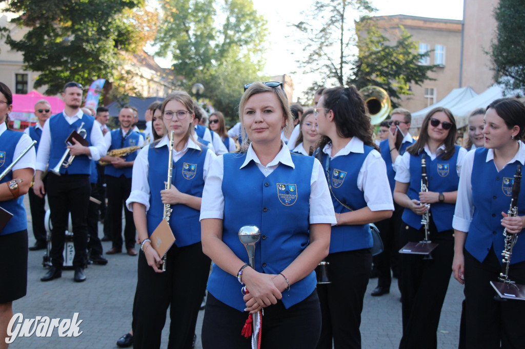 Przemarsz Tarnogórskiej Orkiestry Dętej rozpoczął Gwarki [FOTO]