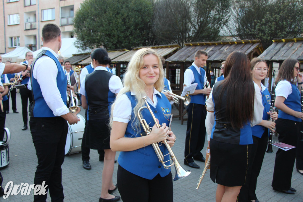 Przemarsz Tarnogórskiej Orkiestry Dętej rozpoczął Gwarki [FOTO]