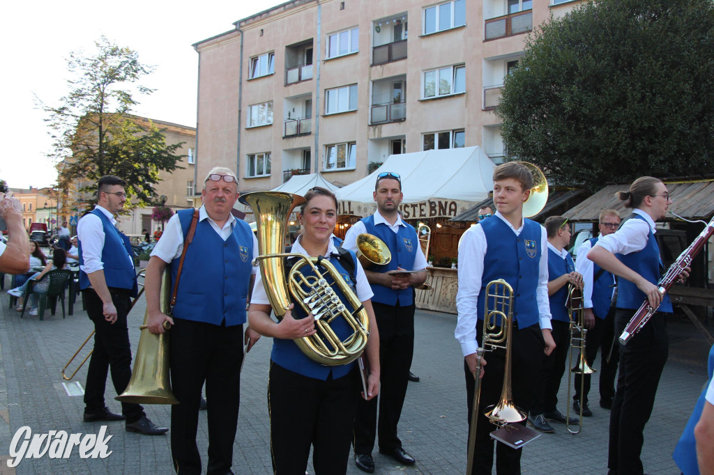 Przemarsz Tarnogórskiej Orkiestry Dętej rozpoczął Gwarki [FOTO]