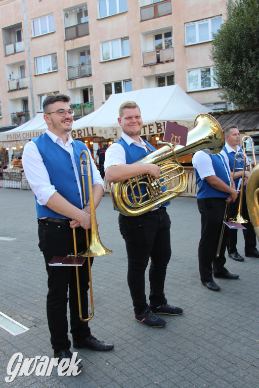 Przemarsz Tarnogórskiej Orkiestry Dętej rozpoczął Gwarki [FOTO]