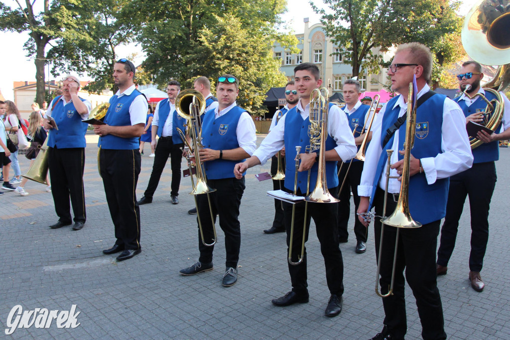 Przemarsz Tarnogórskiej Orkiestry Dętej rozpoczął Gwarki [FOTO]