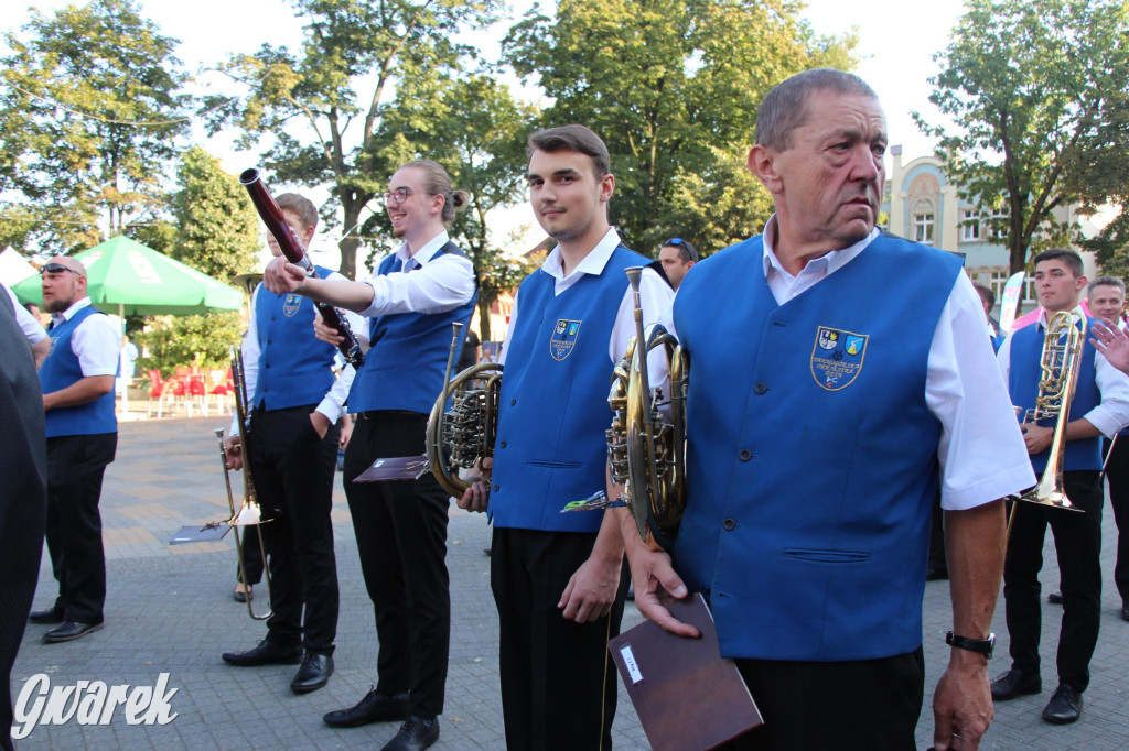 Przemarsz Tarnogórskiej Orkiestry Dętej rozpoczął Gwarki [FOTO]