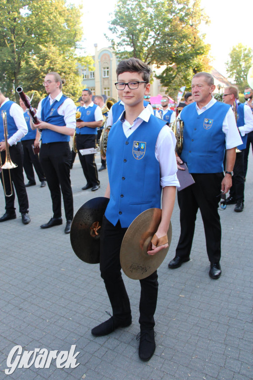 Przemarsz Tarnogórskiej Orkiestry Dętej rozpoczął Gwarki [FOTO]