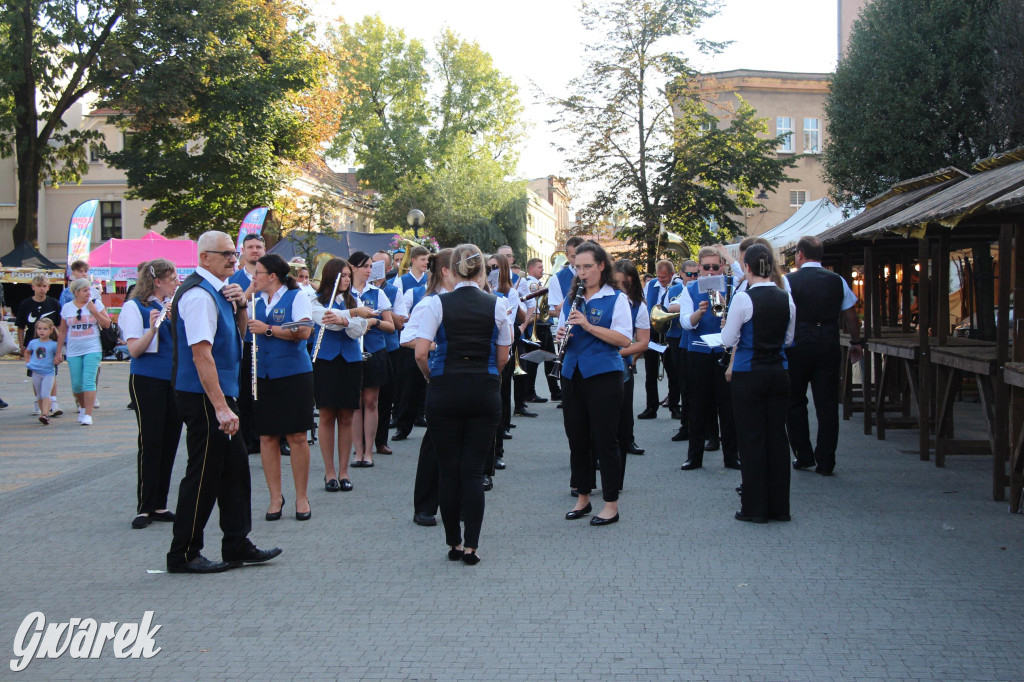 Przemarsz Tarnogórskiej Orkiestry Dętej rozpoczął Gwarki [FOTO]