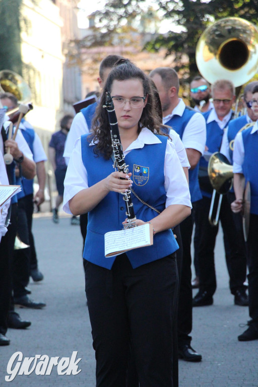 Przemarsz Tarnogórskiej Orkiestry Dętej rozpoczął Gwarki [FOTO]