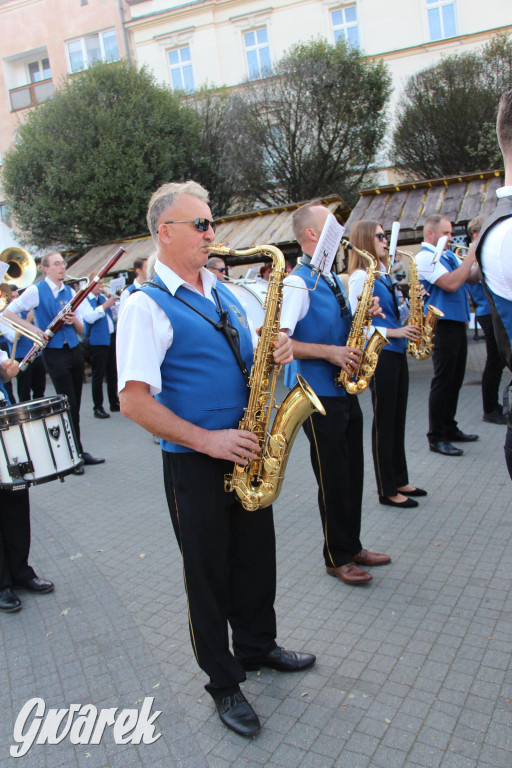 Przemarsz Tarnogórskiej Orkiestry Dętej rozpoczął Gwarki [FOTO]
