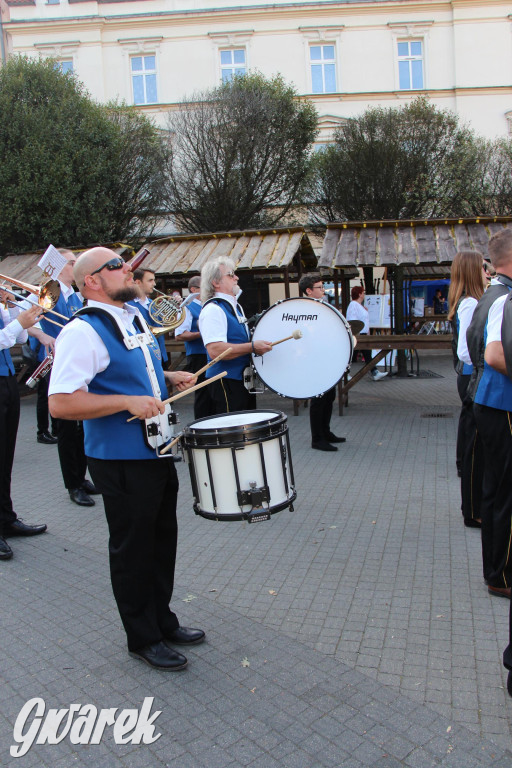 Przemarsz Tarnogórskiej Orkiestry Dętej rozpoczął Gwarki [FOTO]