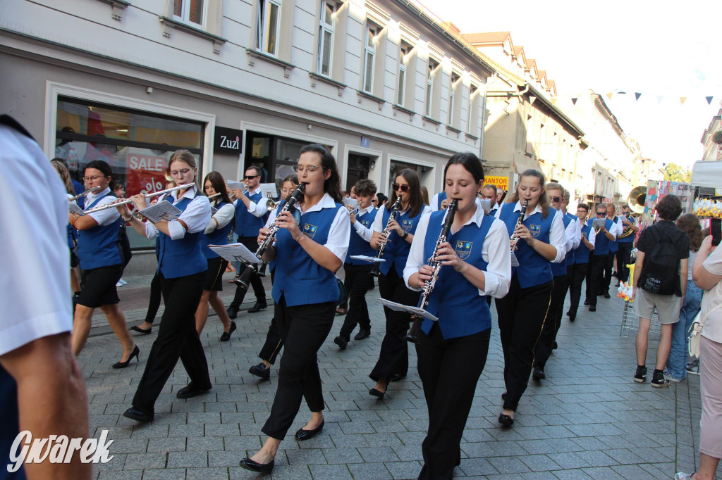 Przemarsz Tarnogórskiej Orkiestry Dętej rozpoczął Gwarki [FOTO]