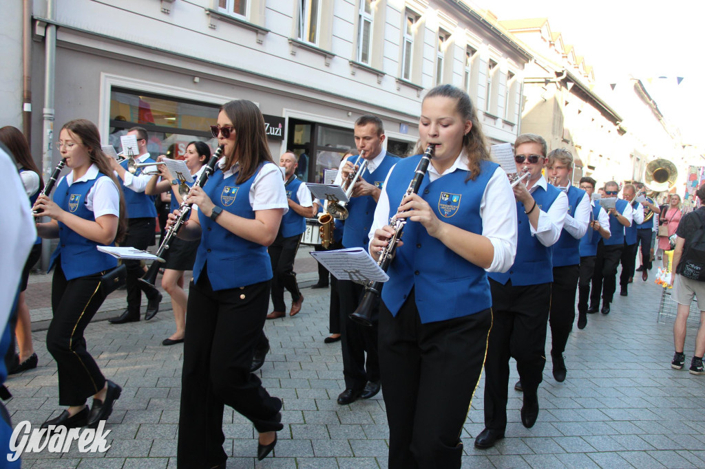 Przemarsz Tarnogórskiej Orkiestry Dętej rozpoczął Gwarki [FOTO]