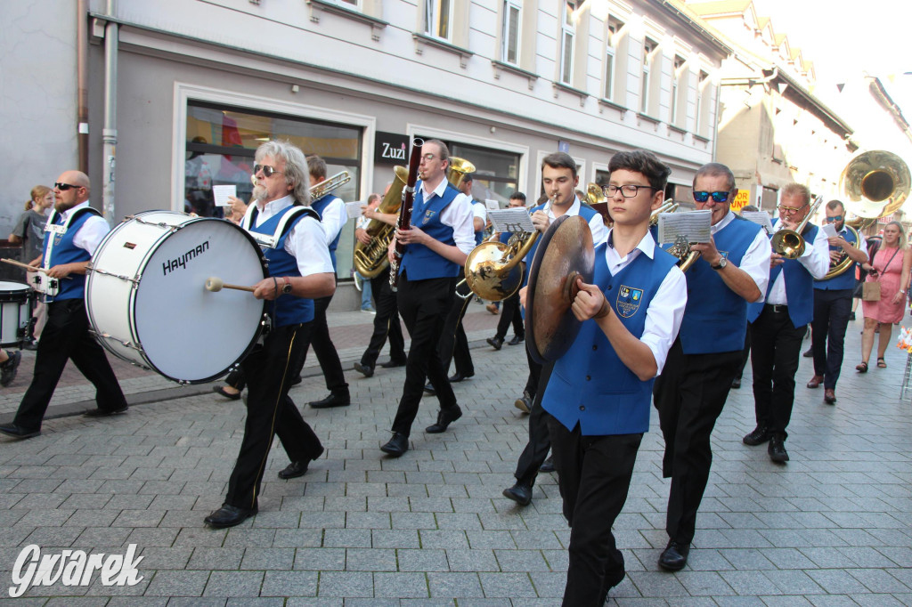 Przemarsz Tarnogórskiej Orkiestry Dętej rozpoczął Gwarki [FOTO]