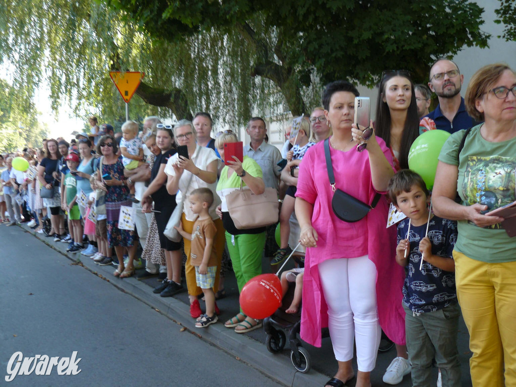 Publiczność na Pochodzie Gwarkowskim. Część I