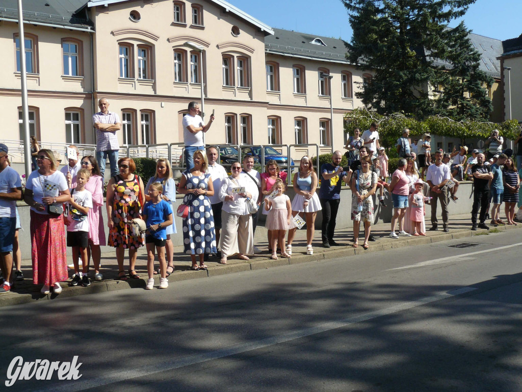 Publiczność na Pochodzie Gwarkowskim. Część I