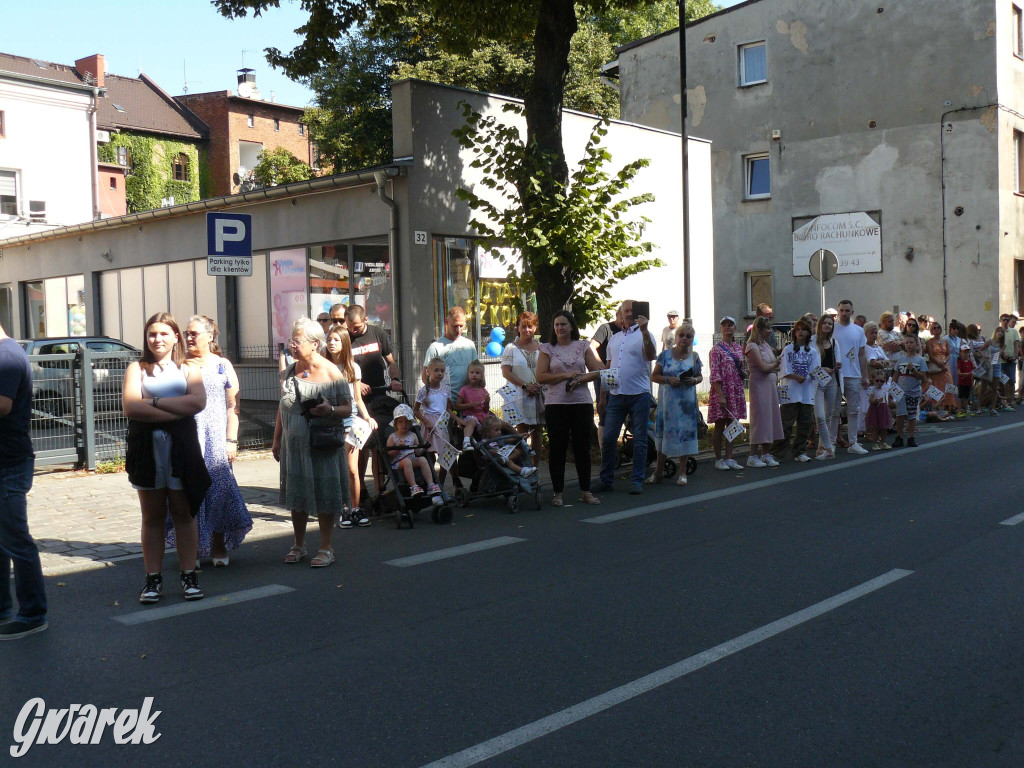 Publiczność na Pochodzie Gwarkowskim. Część I