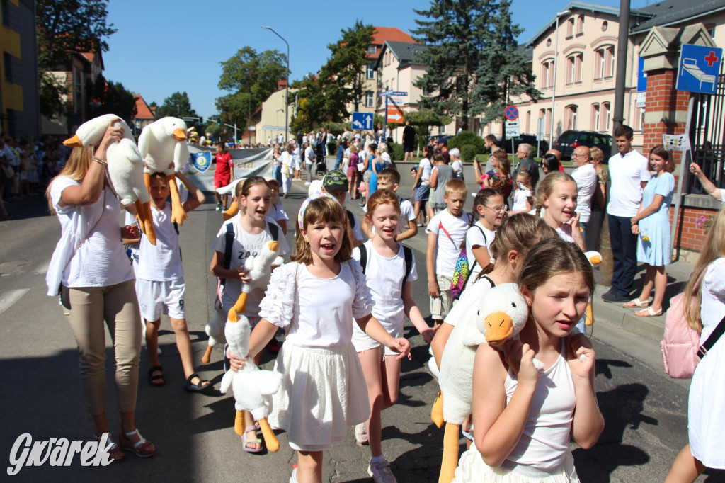 Tarnowskie Góry. Gwarki 2023 i pochód. W roli głównej szkoły [FOTO]