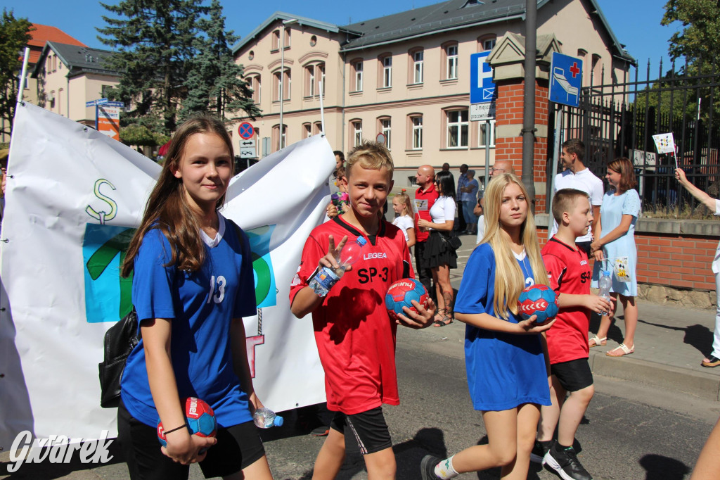 Tarnowskie Góry. Gwarki 2023 i pochód. W roli głównej szkoły [FOTO]