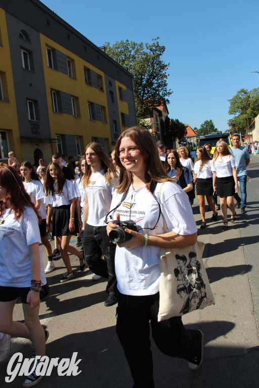 Tarnowskie Góry. Gwarki 2023 i pochód. W roli głównej szkoły [FOTO]