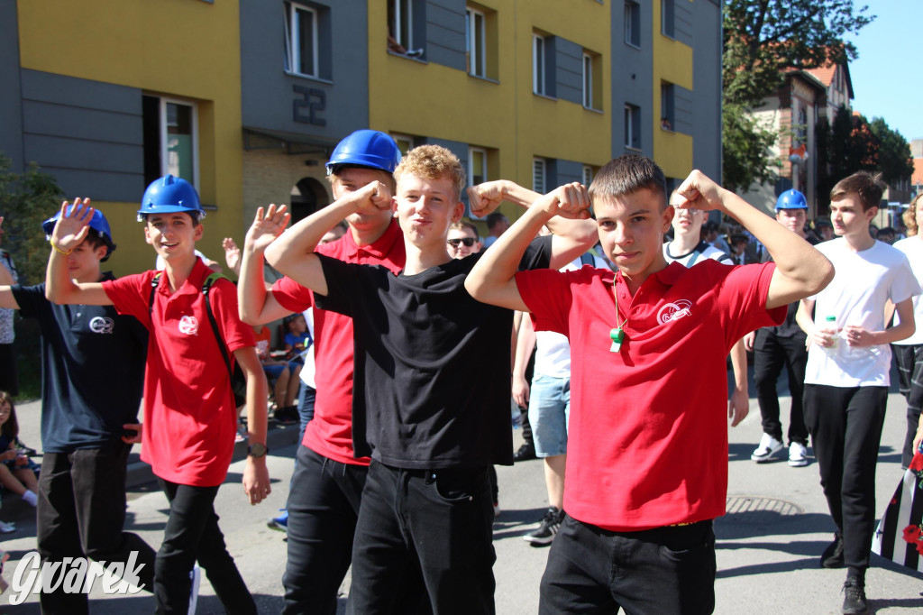 Tarnowskie Góry. Gwarki 2023 i pochód. W roli głównej szkoły [FOTO]