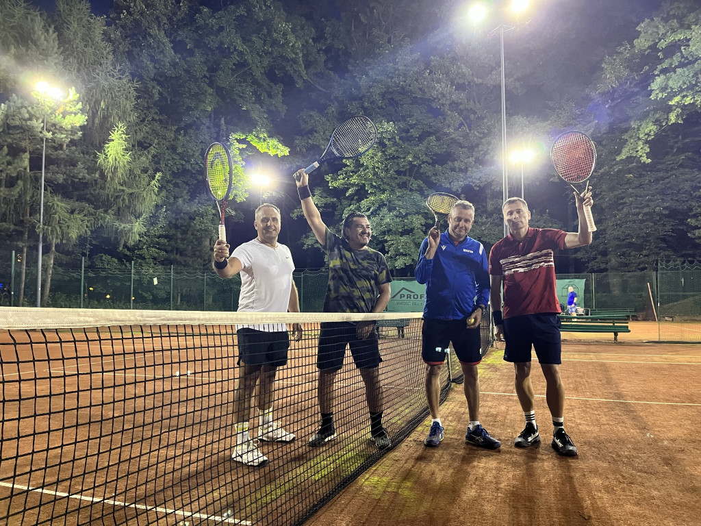 Tarnowskie Góry. Turniej tenisowy na kortach w parku