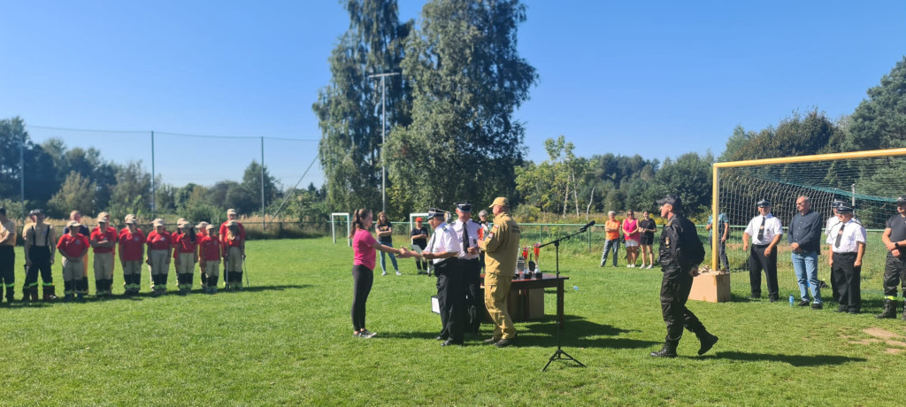 Ochotnicze straże w akcji na boisku