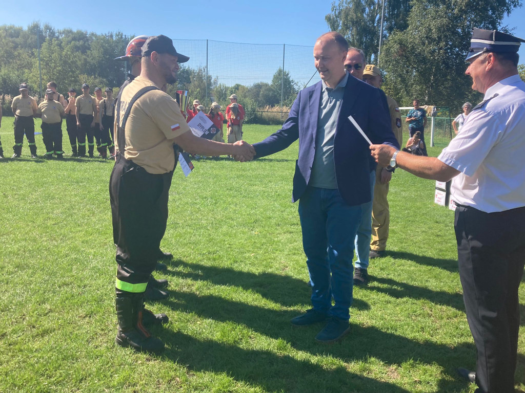 Ochotnicze straże w akcji na boisku