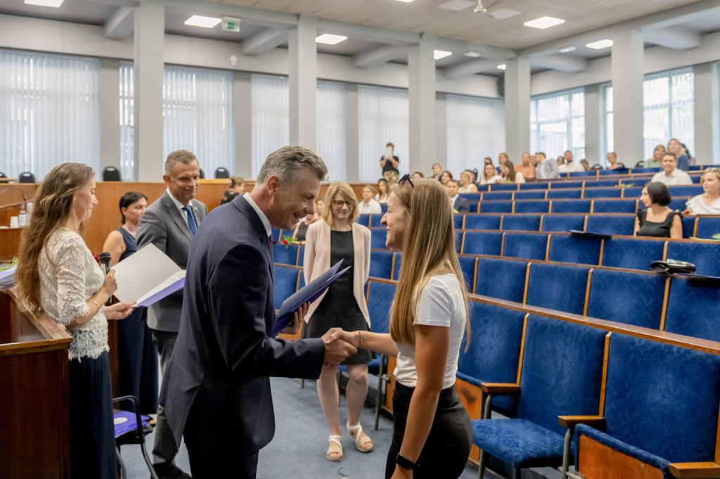 68 nauczycieli dostało awanse [FOTO]