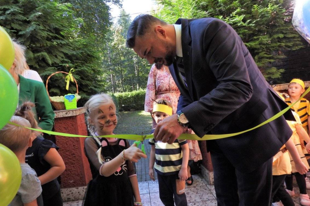 Sala do ćwiczeń dla dzieci w mieszkaniach po zakonnicach