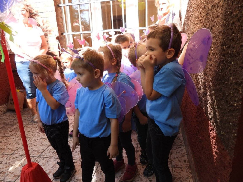 Sala do ćwiczeń dla dzieci w mieszkaniach po zakonnicach