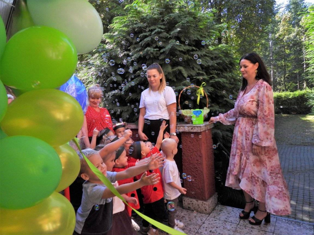 Sala do ćwiczeń dla dzieci w mieszkaniach po zakonnicach