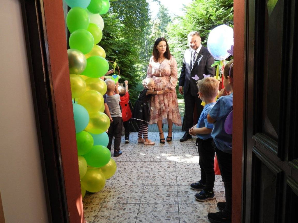 Sala do ćwiczeń dla dzieci w mieszkaniach po zakonnicach