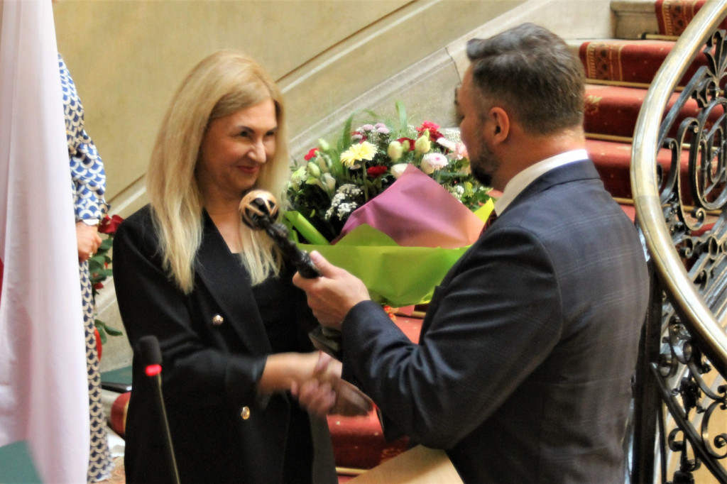 Nagroda dla miłośników, stypendia dla zdolnych uczniów