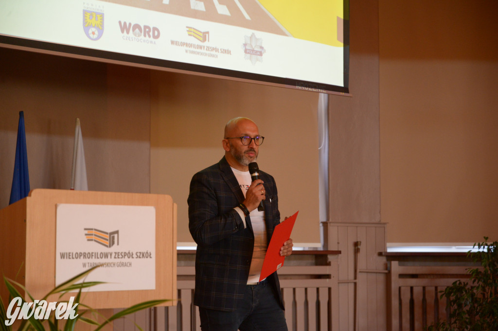 Tarnowskie Góry. Młodzież uczy się jak uniknąć wypadku