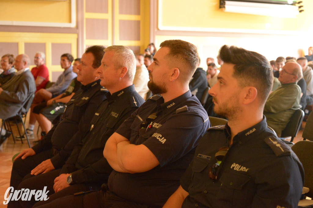 Tarnowskie Góry. Młodzież uczy się jak uniknąć wypadku