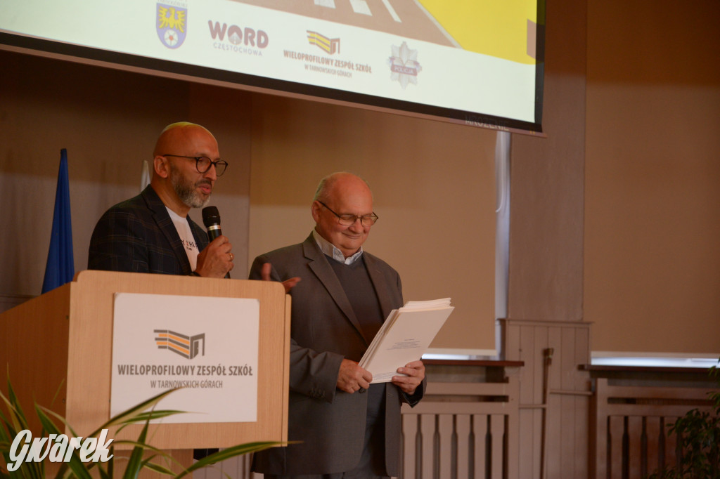 Tarnowskie Góry. Młodzież uczy się jak uniknąć wypadku