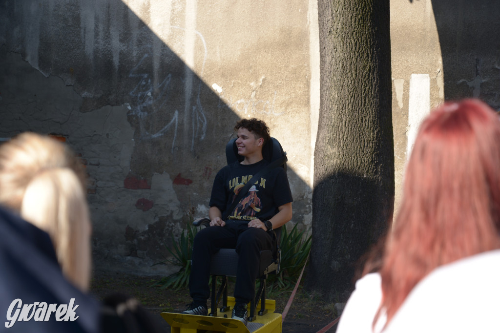 Tarnowskie Góry. Młodzież uczy się jak uniknąć wypadku