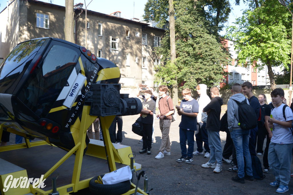 Tarnowskie Góry. Młodzież uczy się jak uniknąć wypadku
