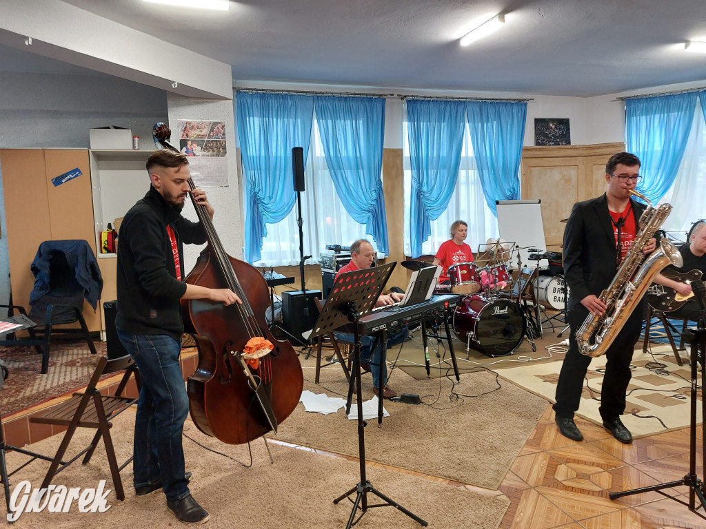 Krwawa akcja kamiliańskiej orkiestry i jej przyjaciół [FOTO]