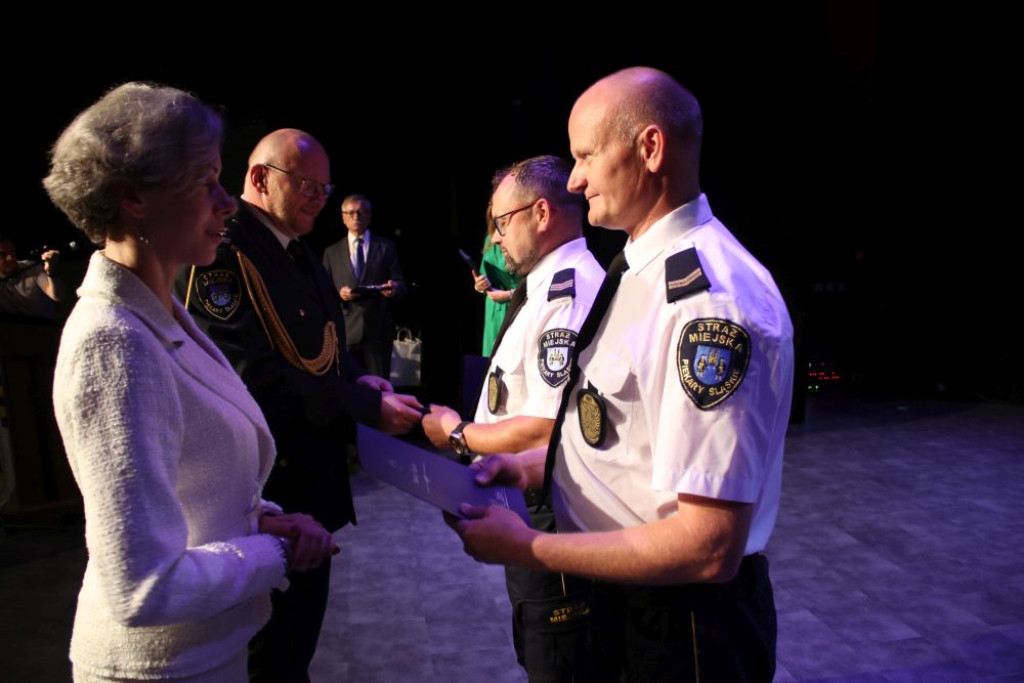 Święto strażników miejskich. Awanse i nagrody [FOTO]