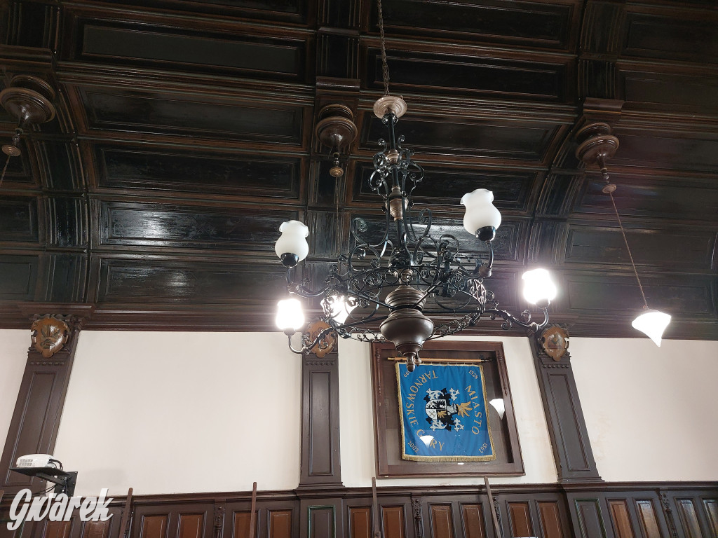 Tarnowskie Góry. Sala sesyjna do remontu