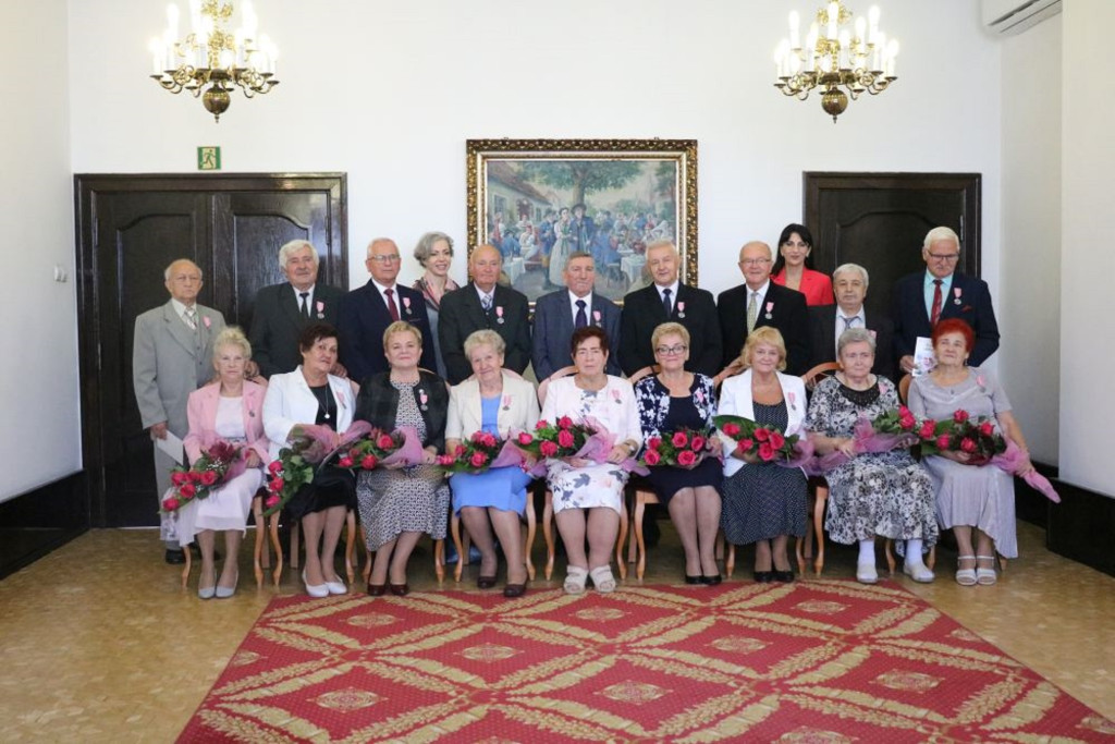 65, 60 i 50 lat razem. Jubileusze małżeńskie w USC [FOTO]