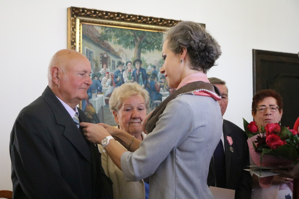 65, 60 i 50 lat razem. Jubileusze małżeńskie w USC [FOTO]
