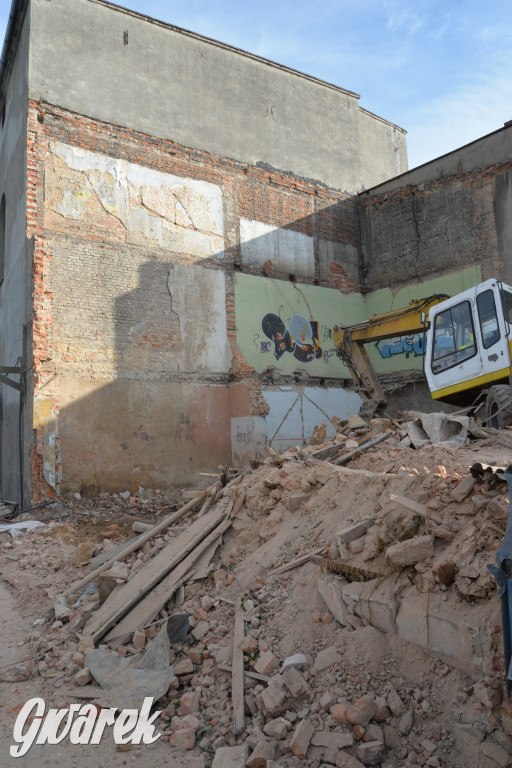 Tarnowskie Góry. Po latach wyburzono walące się budynki przy ul. Tylnej